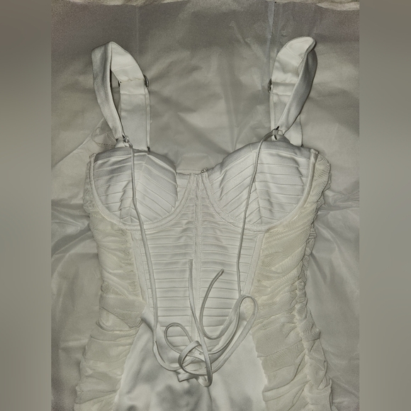 White 'Lucinda' House of CB-XS - Picture 6 of 11